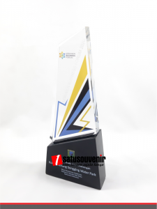 harga plakat akrilik