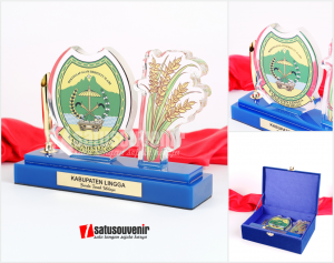 plakat aktilik best seller 2